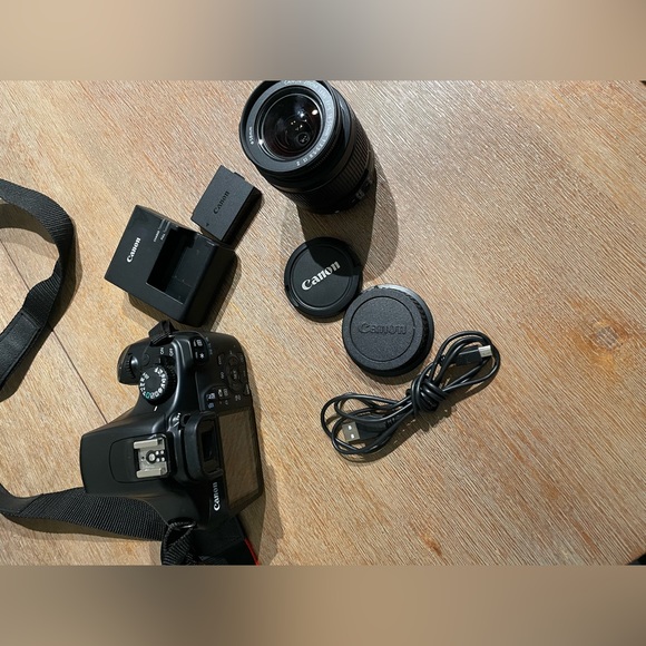 Cannon Rebel T3 Digital Camera - Picture 4 of 4